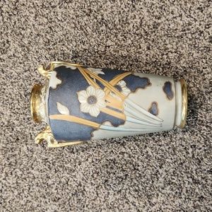 Vintage Nippon vase